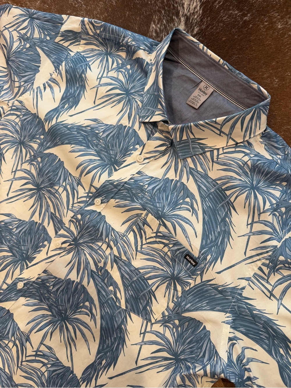 Hurley Tropical Palm Print Shirt Men’s XXL Blue Cream Button Up